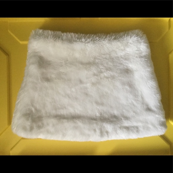 CLEARANCE! | soft Elegant White Winter Scarf Faux Fur - Picture 8 of 8
